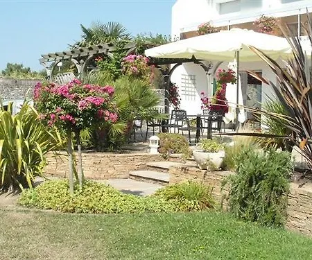 Particulier Le Rocher Des Marais Proximité Plage&vue Pour Certains Hébergements Hotel 2*