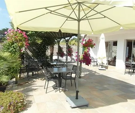 Particulier Le Rocher Des Marais Proximité Plage&vue Pour Certains Hébergements Hotel 2*