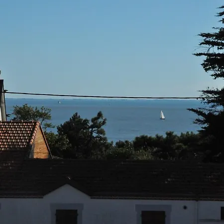 Отель Particulier Le Rocher Des Marais 