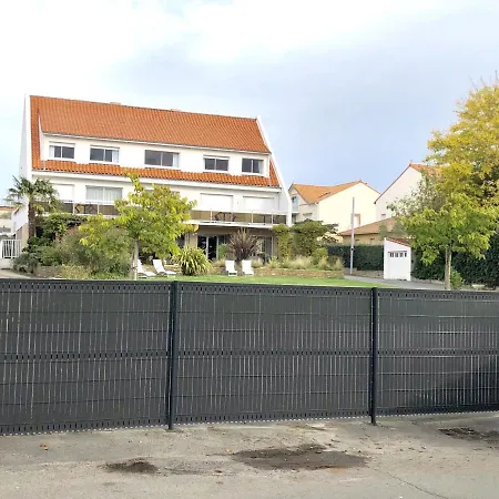 Particulier Le Rocher Des Marais 