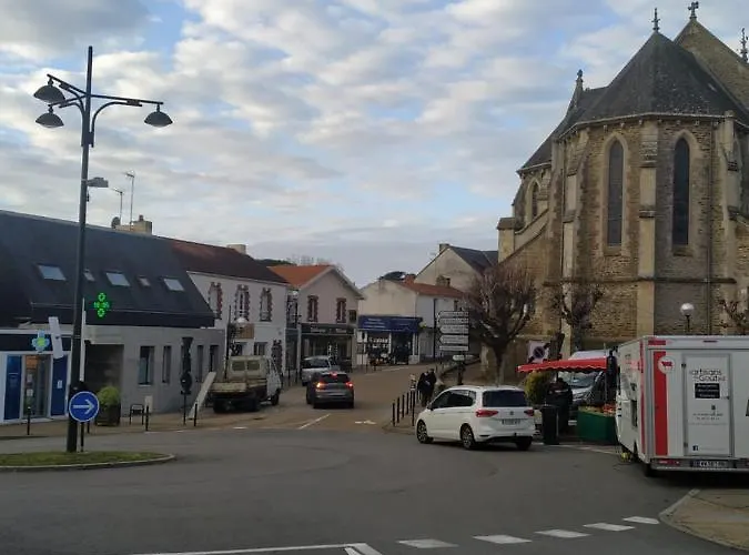 Particulier Le Rocher Des Marais 